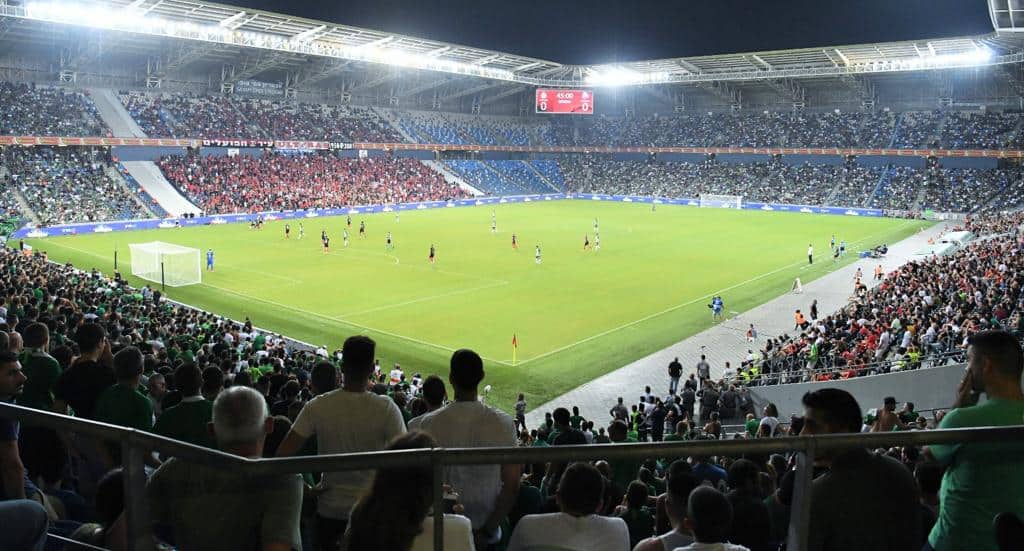 בשיא גל הקורונה: משחק כדורגל בסמי עופר עם למעלה מ-30 אלף צופים
