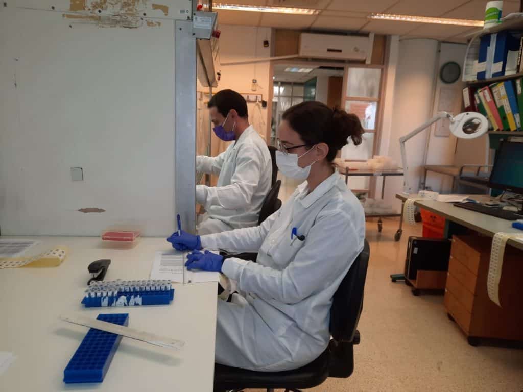המעבדה המחוזית במחוז לקחה חלק באיסוף דגימות למיפוי המוטציות של ווירוס קורונה בארץ 1