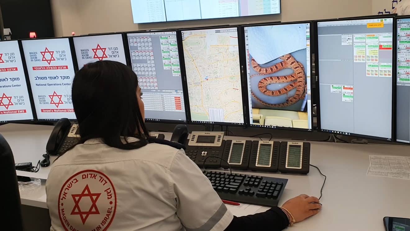 ממטופלת לאשת צוות רפואת חירום כפראמדיקית במד＂א חיפה