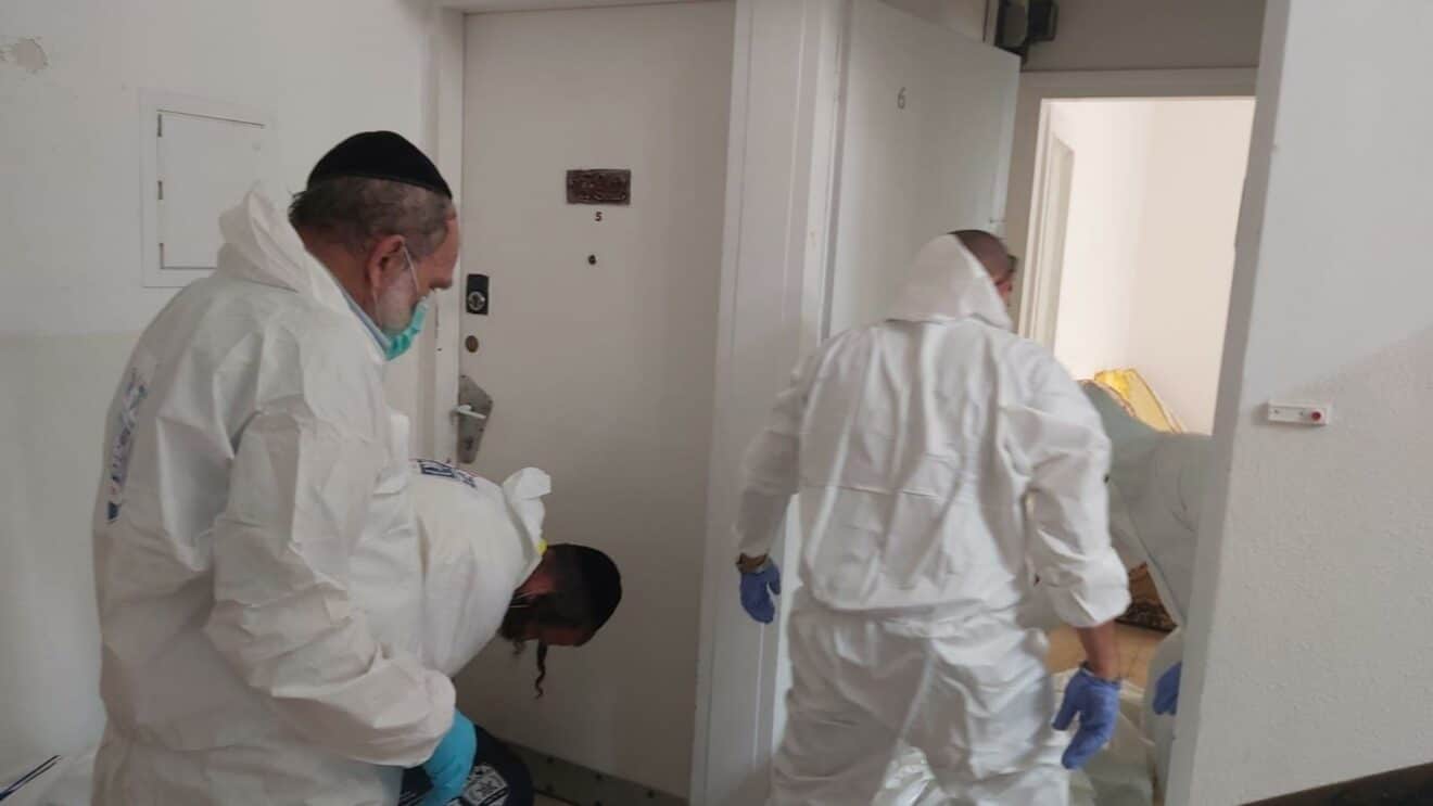 מקרה מזעזע נוסף בחיפה: גופתו של גבר גלמוד כבן 84 נמצאה מוטלת בביתו זמן רב לאחר מותו