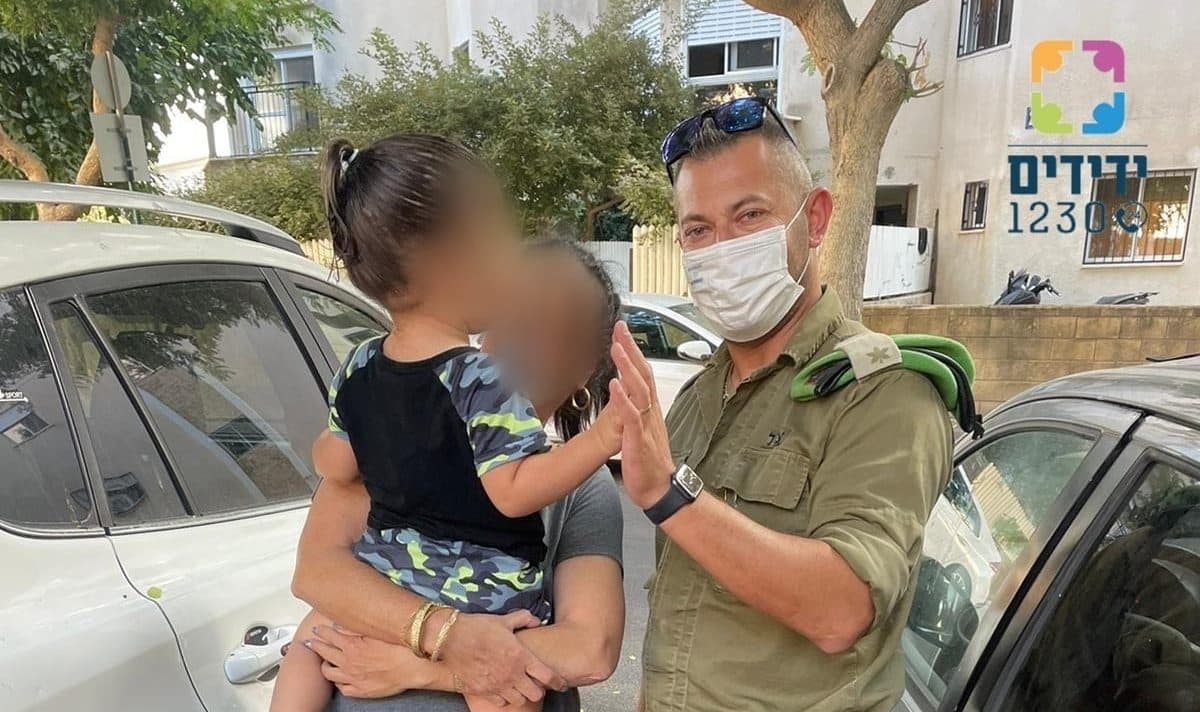קריות: קצין צה＂ל מתנדב בידידים חילץ ילד שננעל ברכב