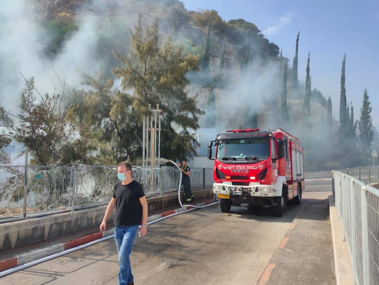 שריפת חורש סמוך לתחנת דלק בחיפה