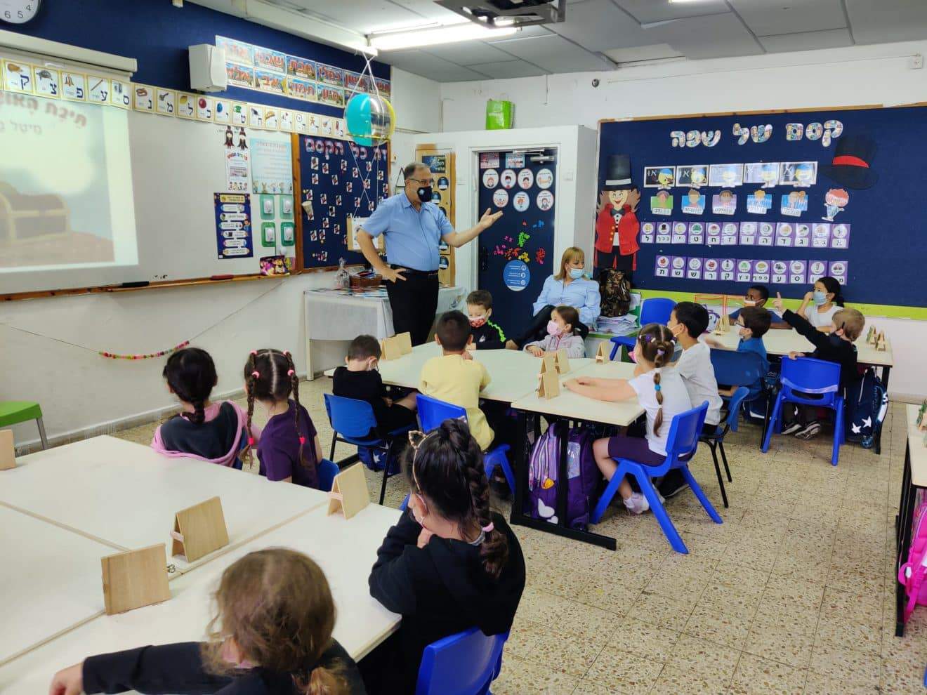 השנה ה- 12 לפרויקט שעת סיפור עם ראש העיר לילדי כיתות א' בקריית ביאליק