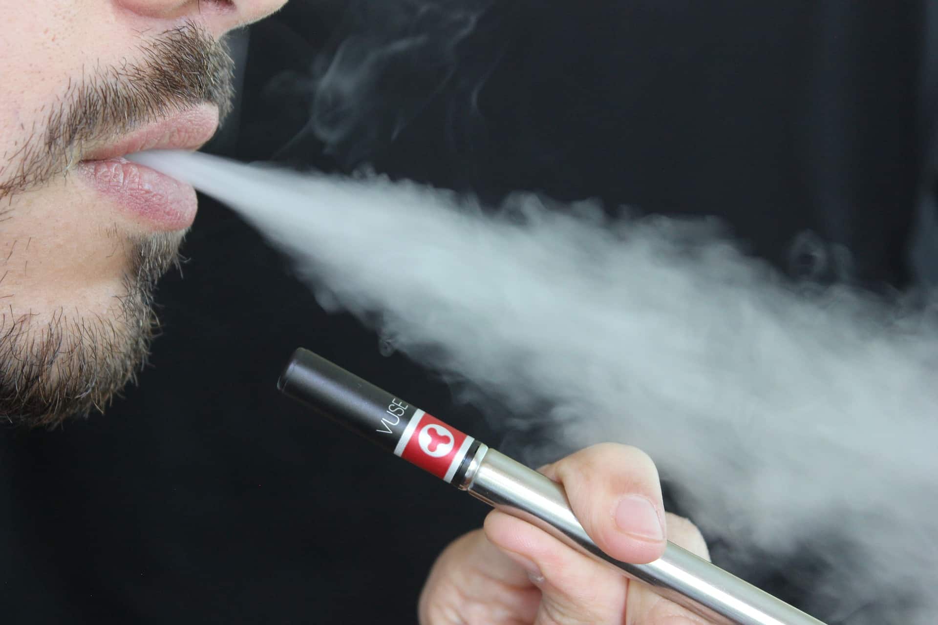 אזהרה: נמצאו סיגריות אלקטרוניות המכילות סמים