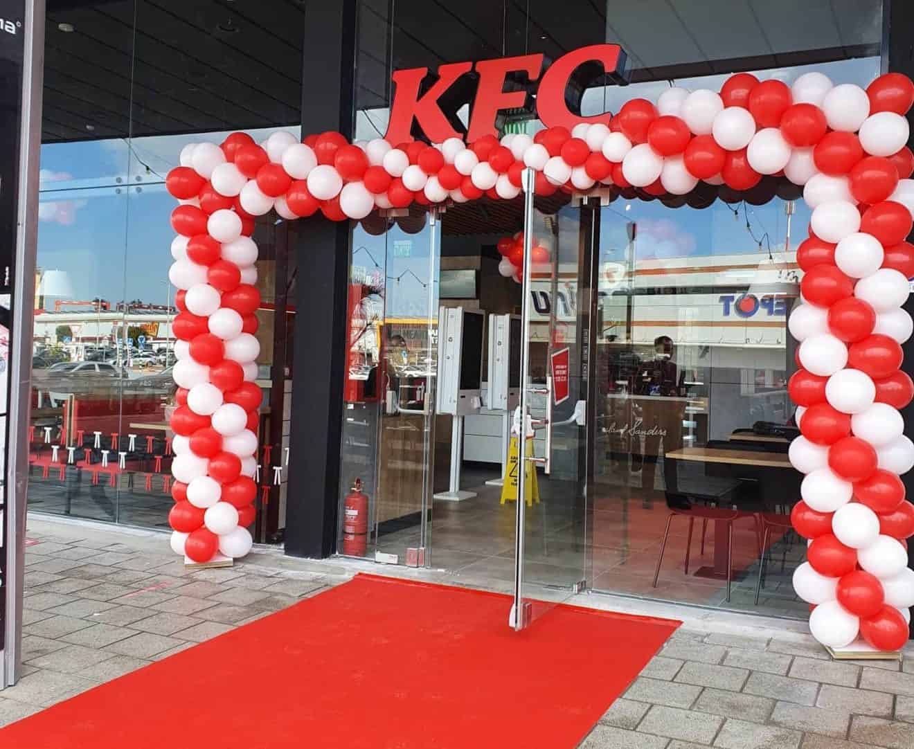 ברשת KFC חיפה מצאו פתרון לבעיית החזירים