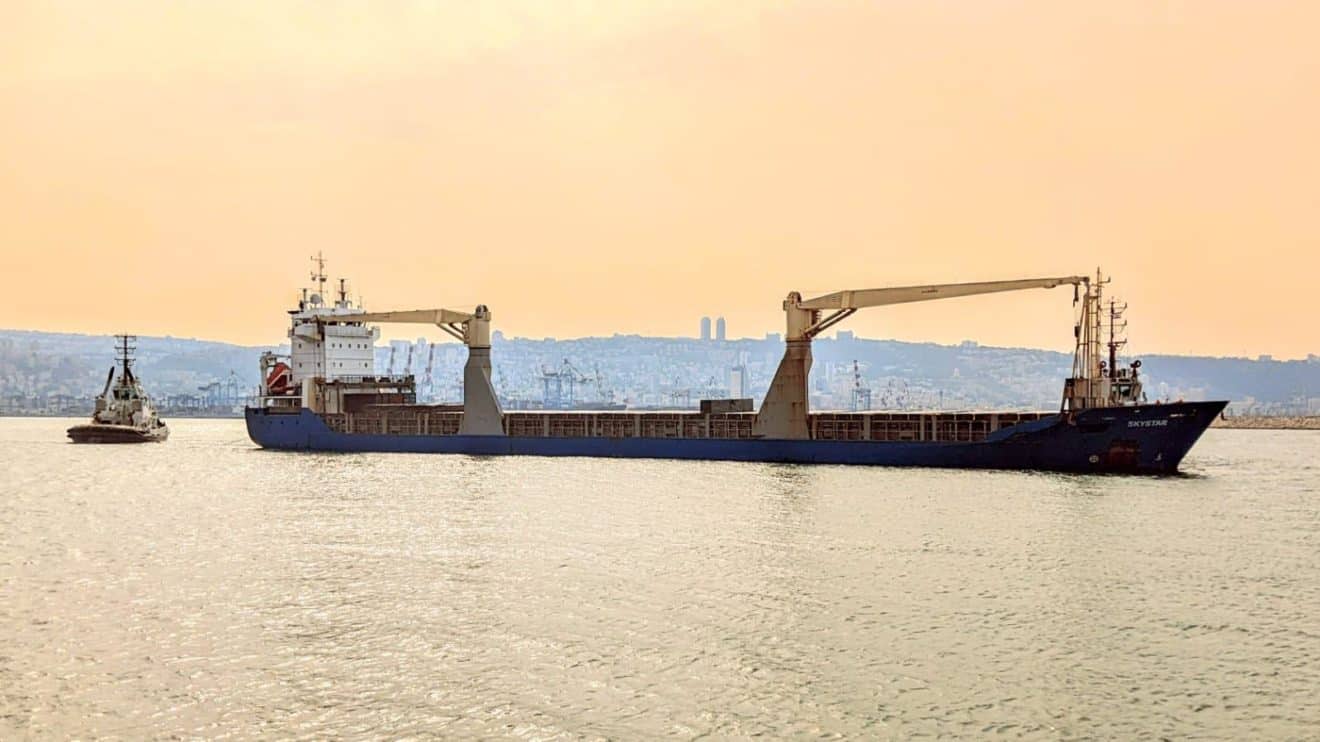 הפקק הימי: נמל המפרץ מקבל אונייה נוספת לפריקה