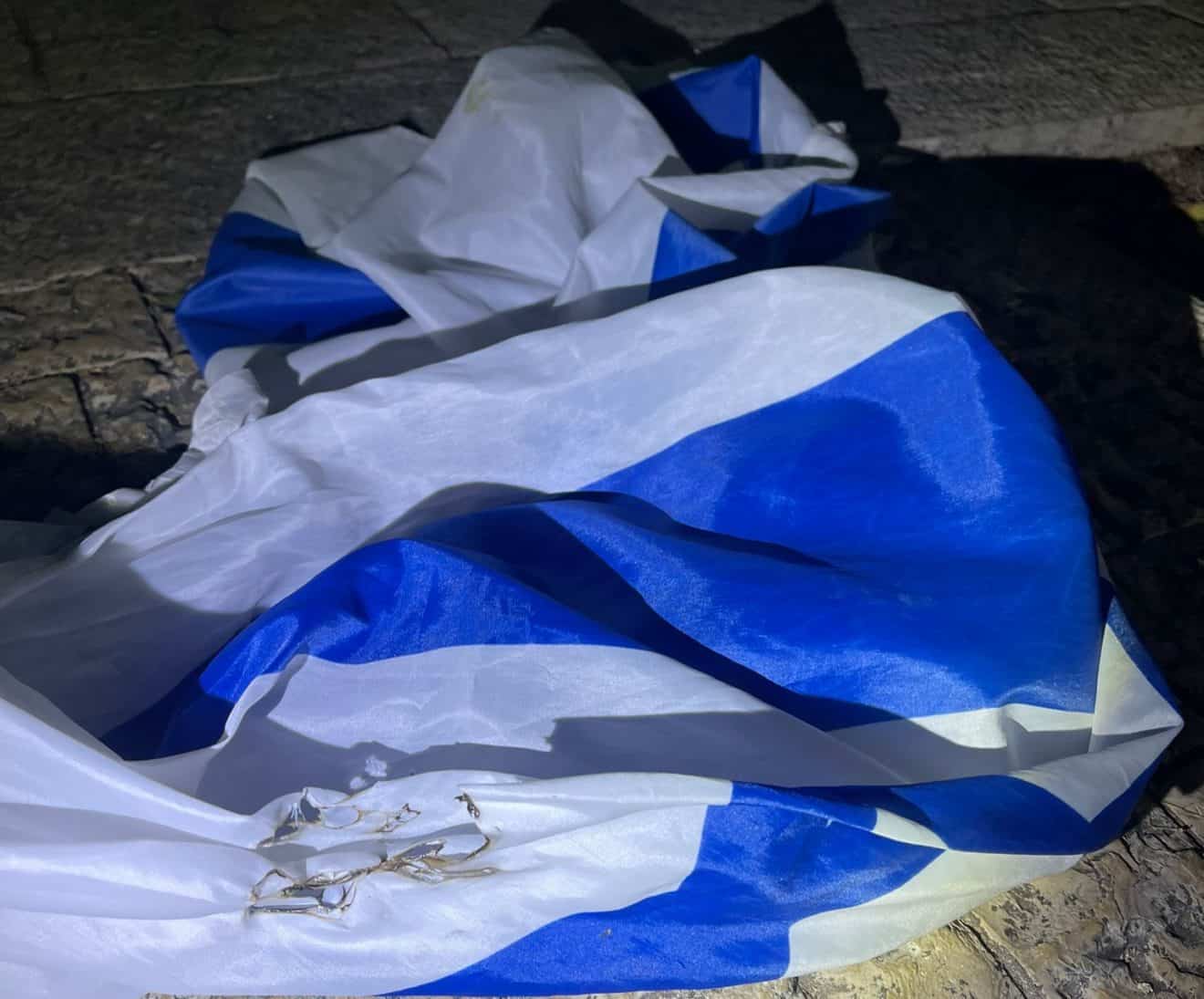לאומניות וביזוי השכול הישראלי בחיפה: ＂דו קיום חיפאי＂?