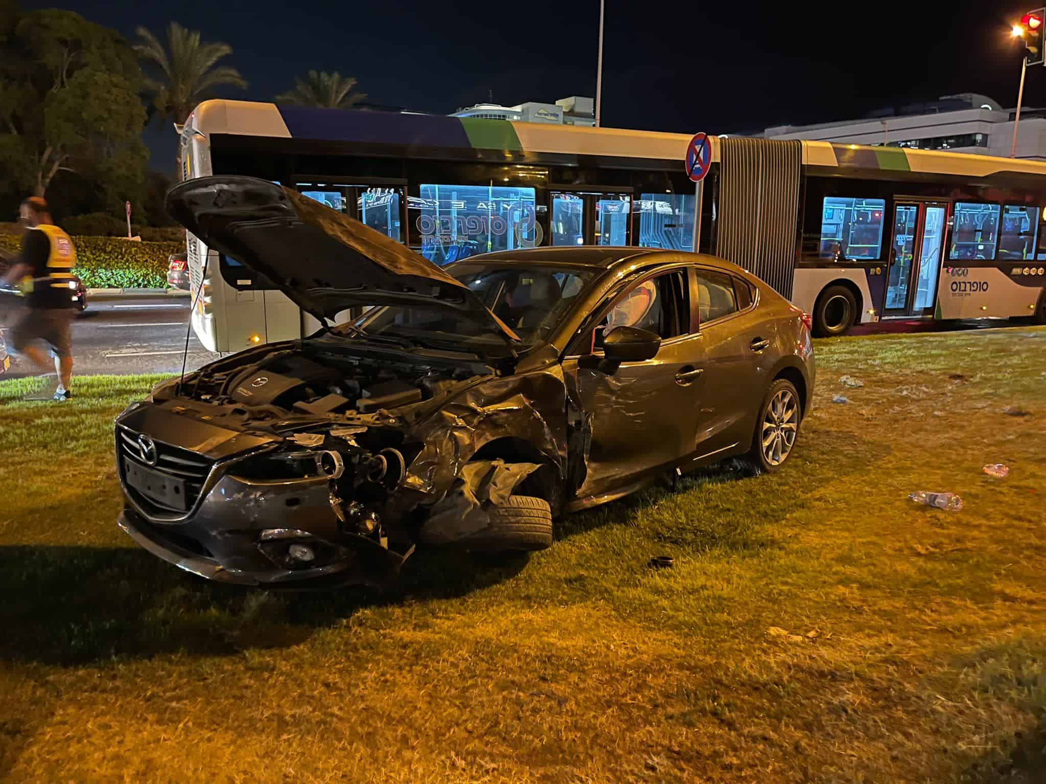 8 פצועים בתאונת דרכים בצומת מתמ חיפה | צפו