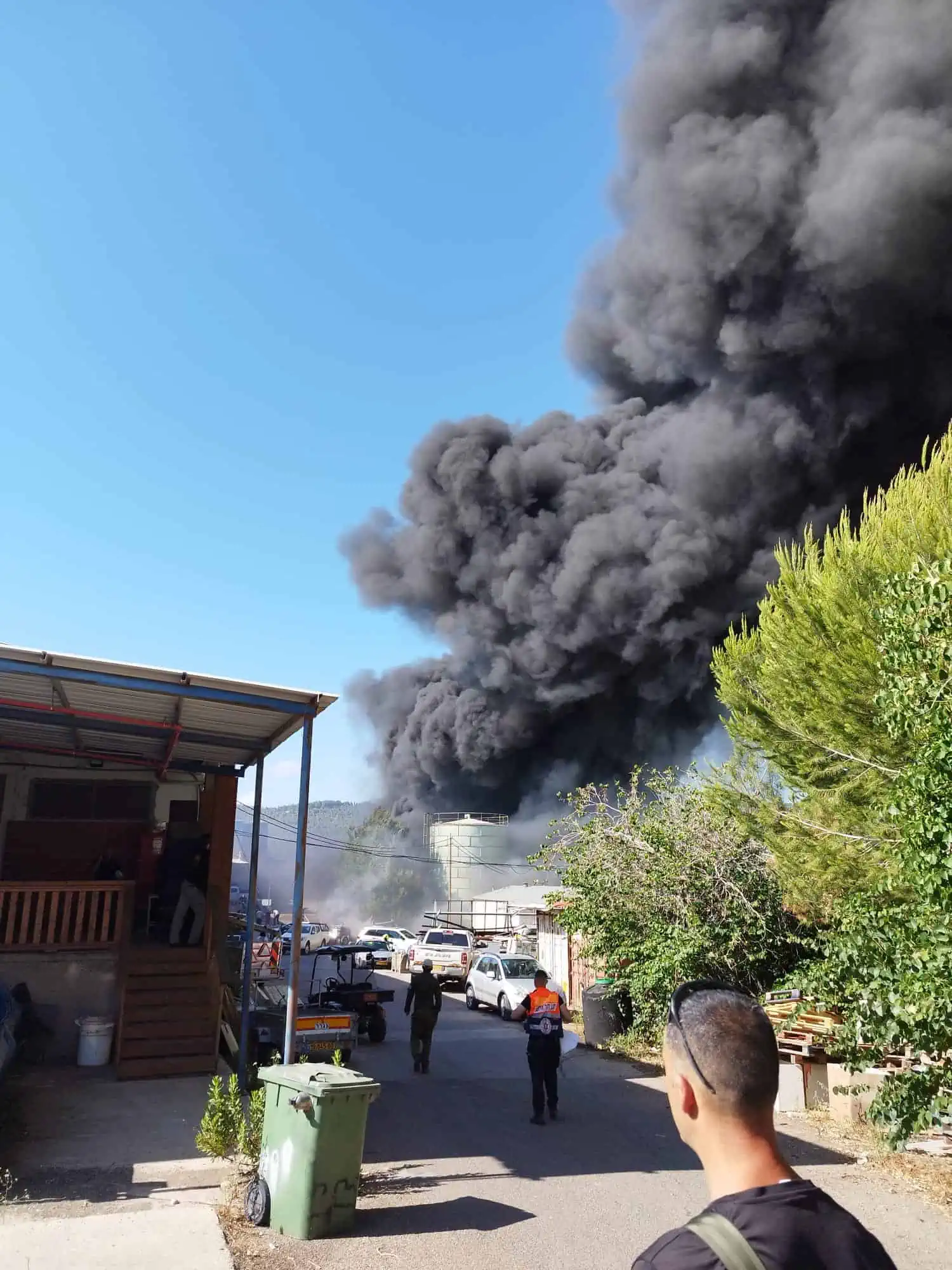 הושגה שליטה בשריפת הענק במפעל במצובה 2 WhatsApp Image 2023 05 30 at 19.40.15
