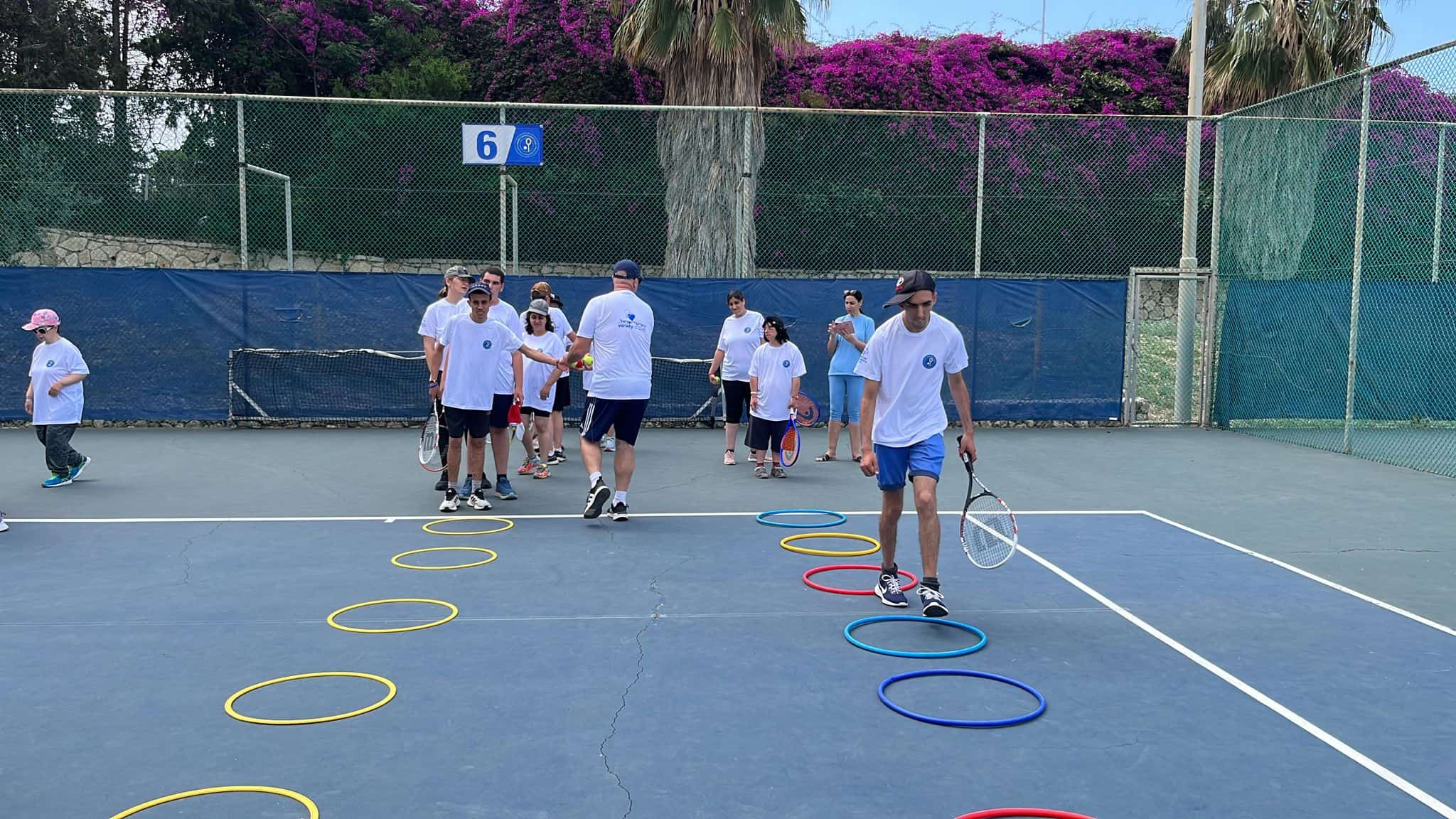 פעילות ילדי הספיישל טניס במרכז הטניס והחינוך חיפה. קרדיט שוקי רחמן