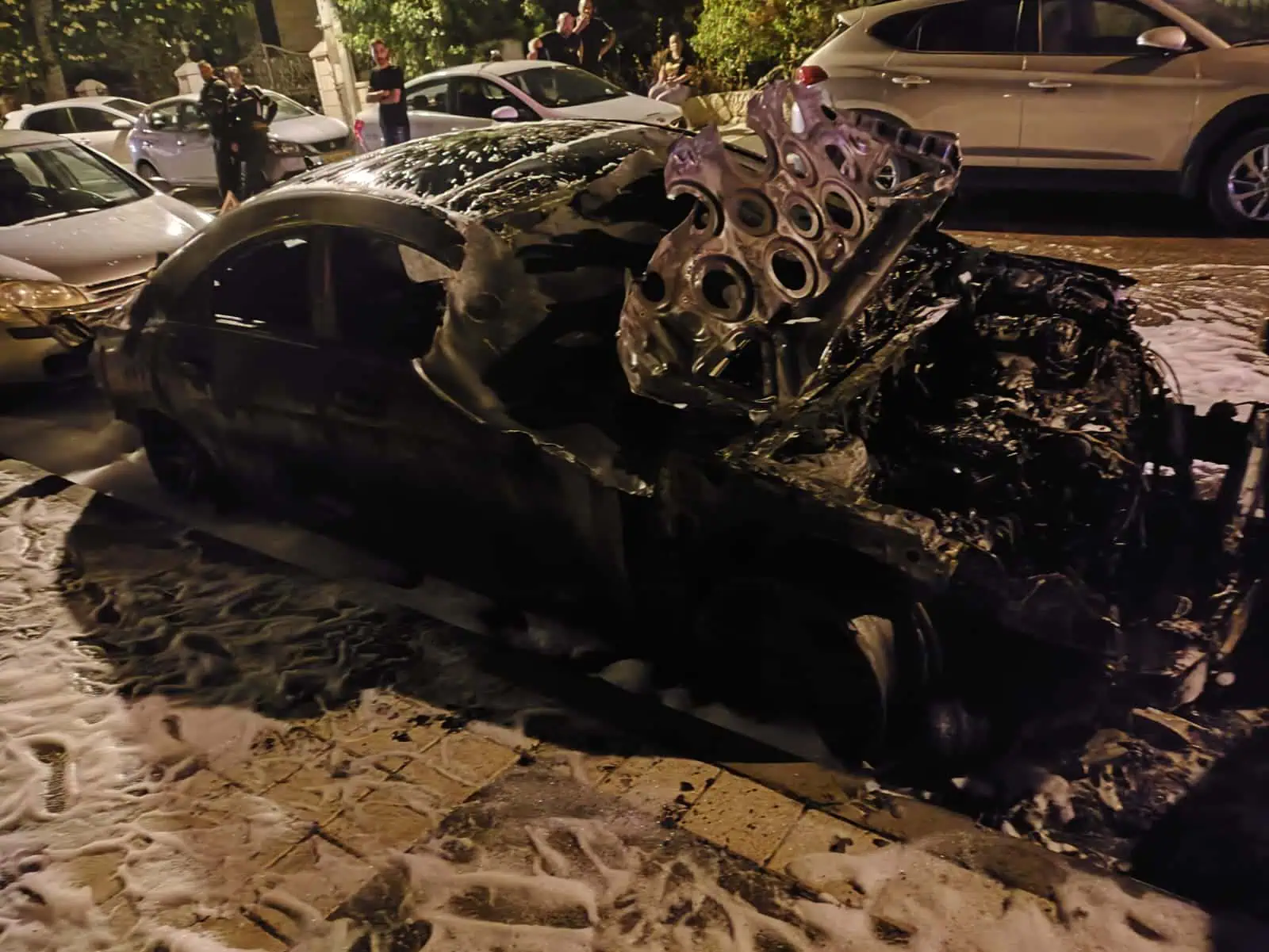 חיפה: שוב רכבים עלו באש בעיר 2 WhatsApp Image 2024 06 28 at 06.33.08 1