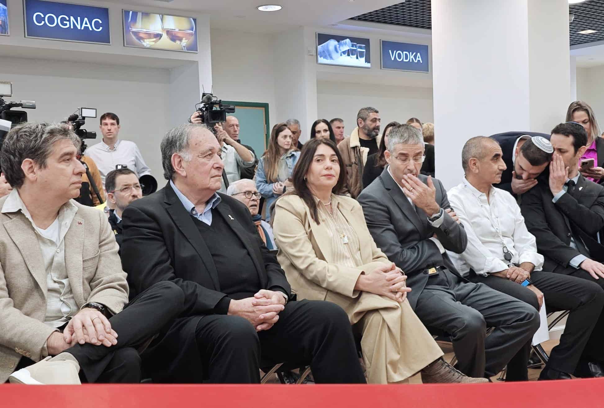 "2, 3 ממריא": השקה חגיגית לטיסת הבכורה 'אייר חיפה' | צפו בשרת התחבורה 9 WhatsApp Image 2024 12 22 at 11.19.07