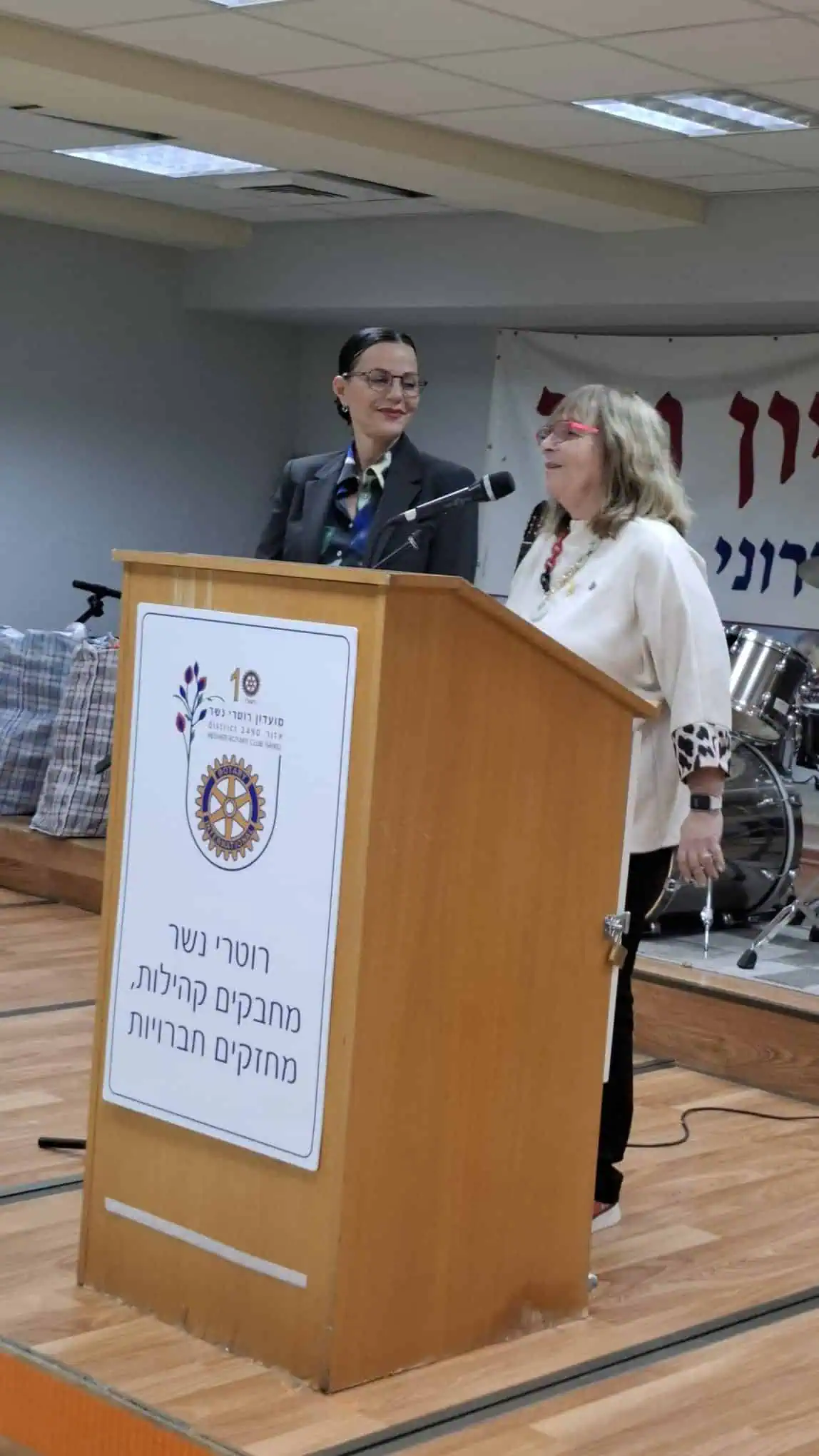 ריטוריקה: תחרות הנואם הצעיר של רוטרי נשר התקיימה בנשר זו השנה העשירית 3 WhatsApp Image 2025 03 04 at 21.46.06