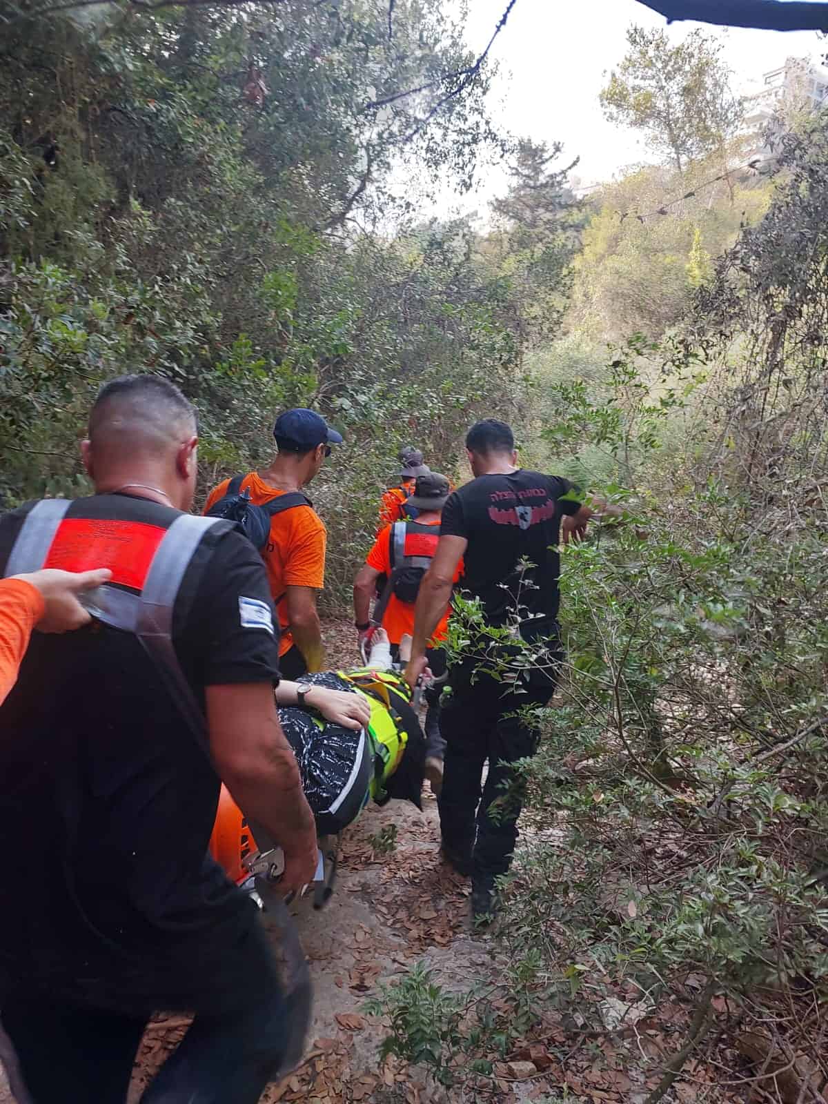 חילוץ במרכז הכרמל: מטיילת נפצעה במהלך טיול בנחל לוטם 2 WhatsApp Image 2025 08 11 at 17.03.35 1
