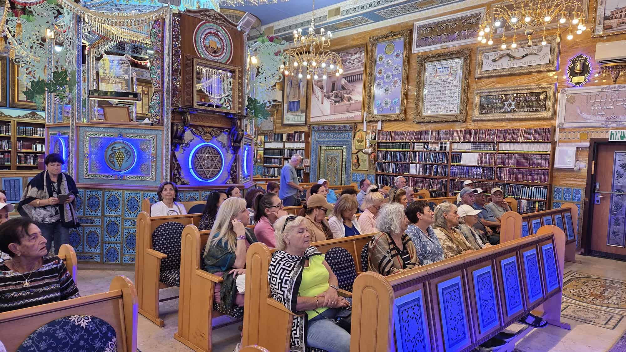 מאות גמלאי מרחב חיפה השתתפו ביום סיור של מורשת, תרבות וצבע » חדשות NWS
