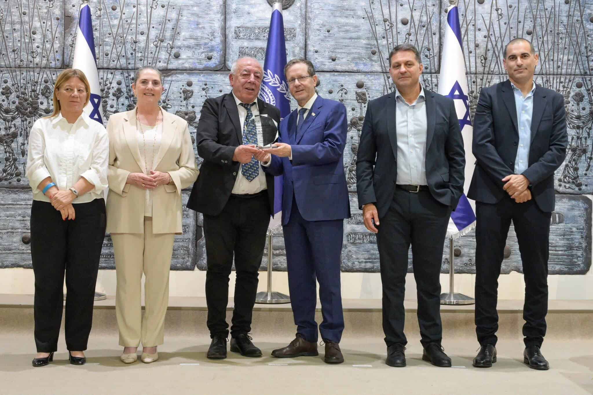 אות הנשיא בספורט 2026: יעקב שחר זכה באות מופת אישי, לצד הוקרה למכבי חיפה ולקריית ים | צפו 4 7