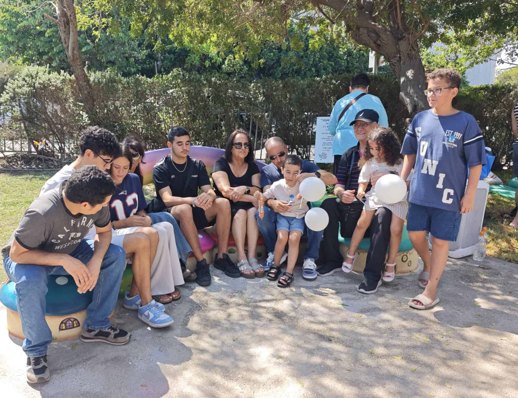 נחנכה בחיפה "פינת החברות הטובה" לזכרם של אלעד שפירא ז"ל ועינב פלד ז"ל | צפו 7 WhatsApp Image 2026 08 07 at 16.49.47
