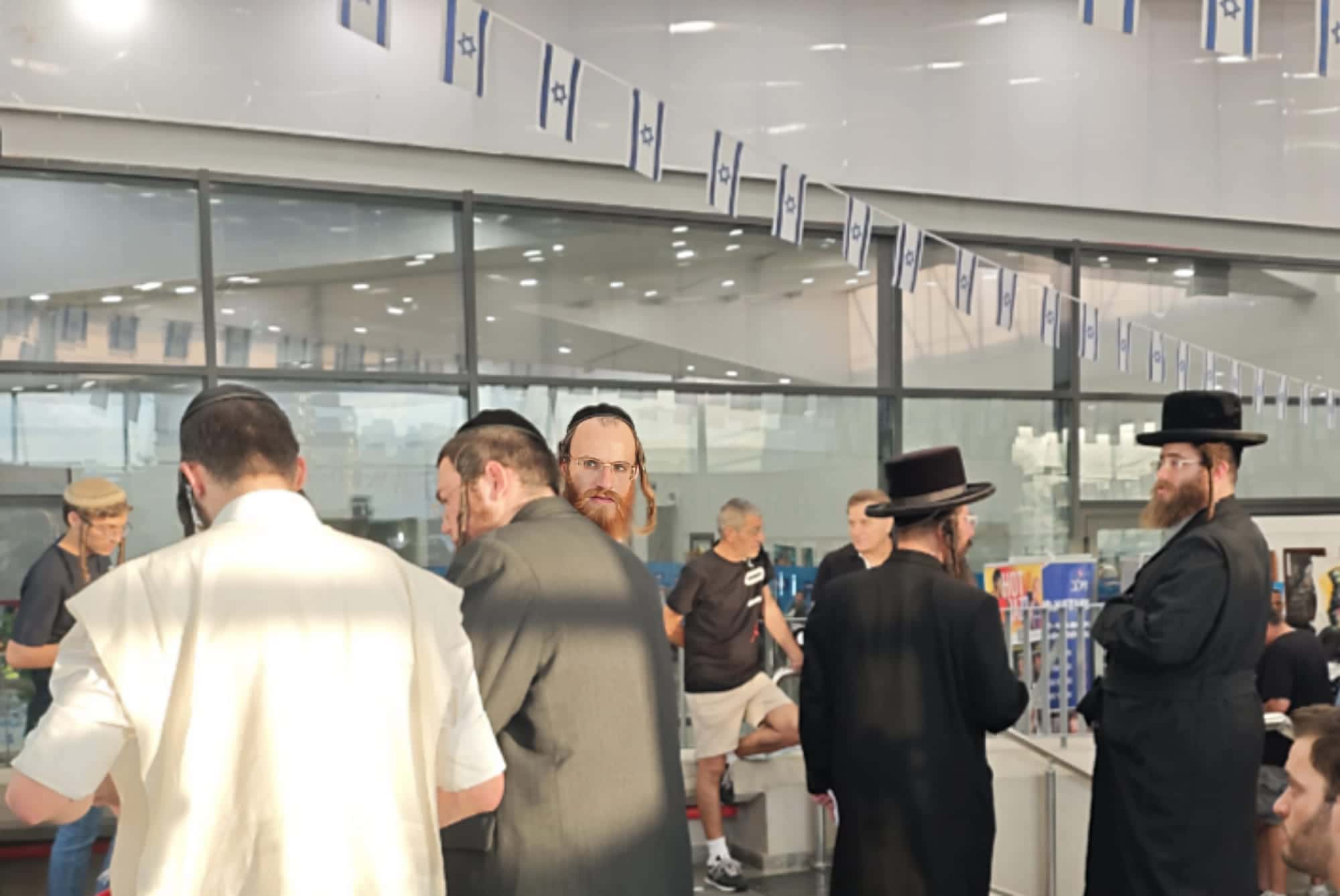 הקלפיות נסגרו, השאלות נשארו: חיפה נדחקה הצידה בפריימריז של הליכוד | צפו 1 WhatsApp Image 2026 08 17 at 22.31.15